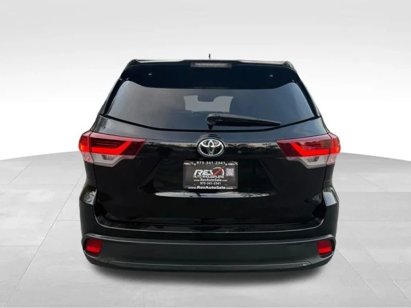 2019 Toyota Highlander - Image 5 of 12