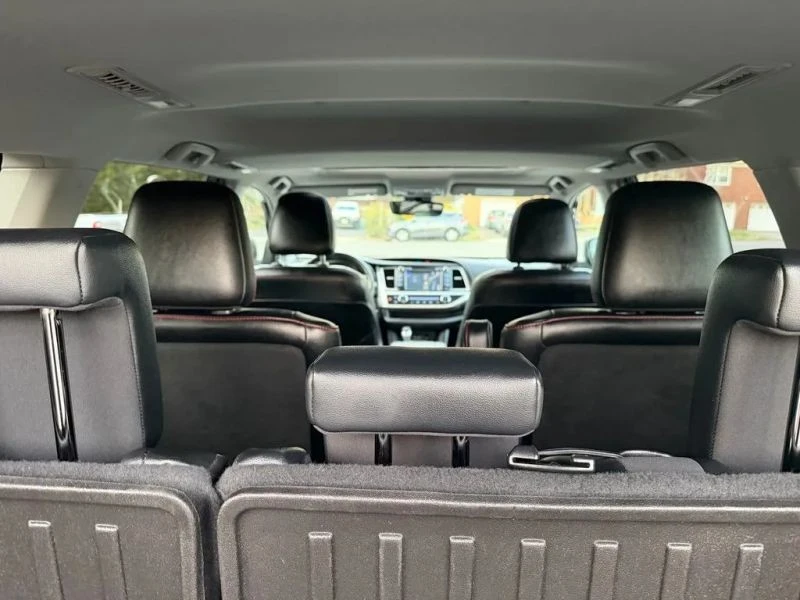 2019 Toyota Highlander - Image 7 of 12