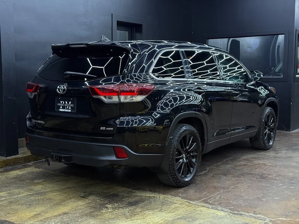 2019 Toyota Highlander - Image 9 of 12