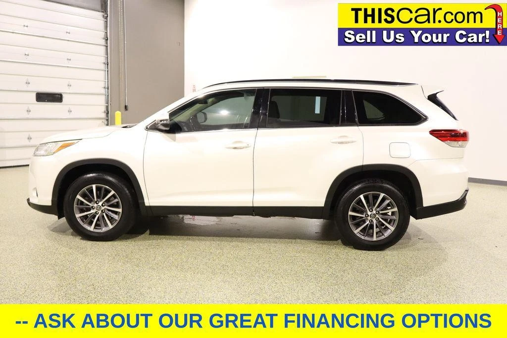2019 Toyota Highlander - Image 5 of 12