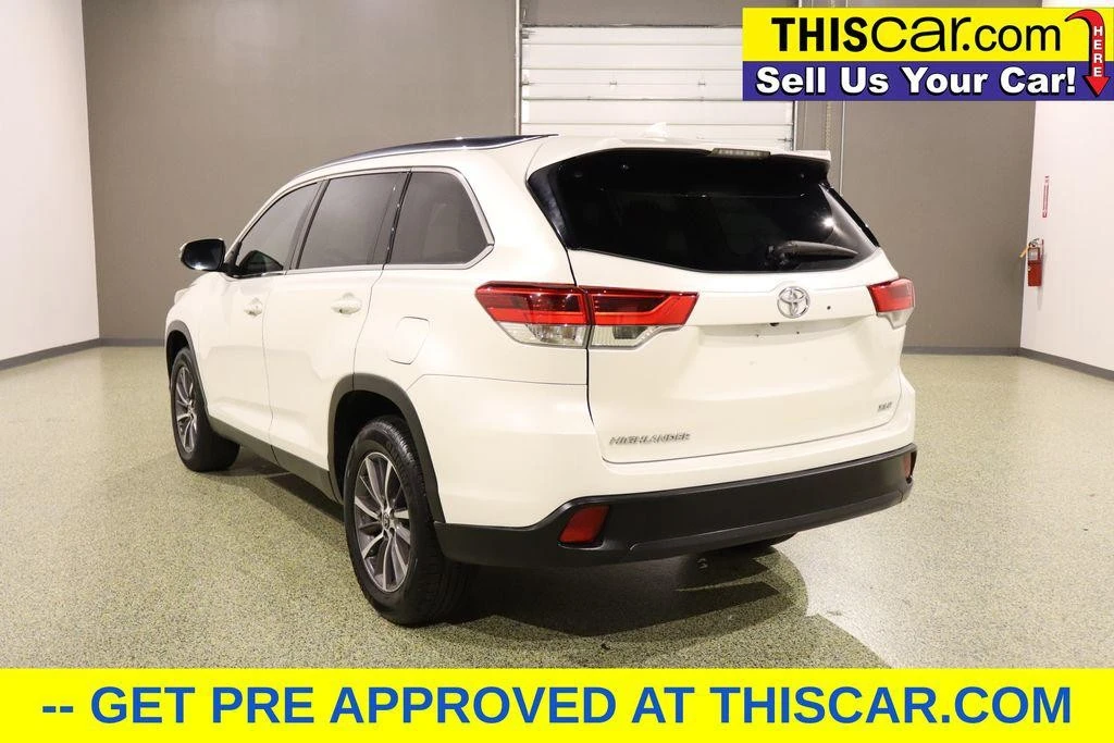 2019 Toyota Highlander - Image 6 of 12