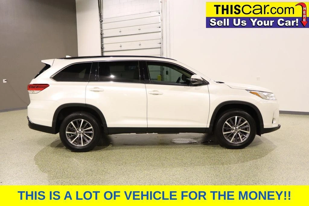 2019 Toyota Highlander - Image 10 of 12
