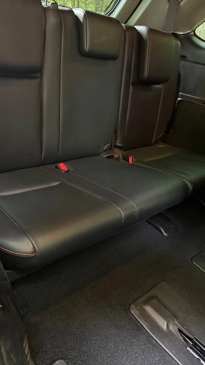 2019 Toyota Highlander - Image 13 of 21