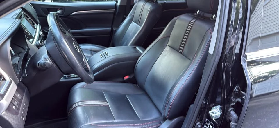 2019 Toyota Highlander - Image 8 of 21