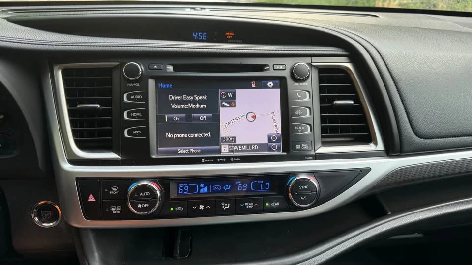 2019 Toyota Highlander - Image 7 of 21