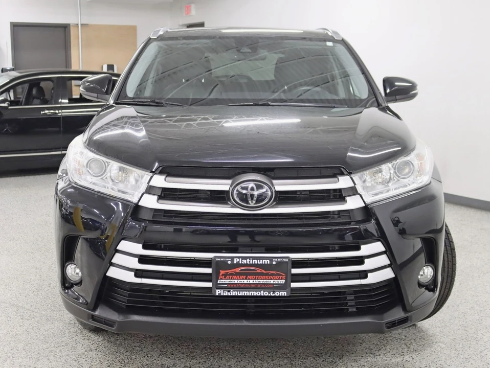 2019 Toyota Highlander - Image 8 of 12