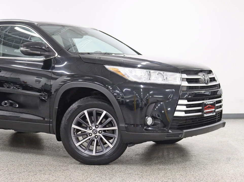 2019 Toyota Highlander - Image 2 of 12
