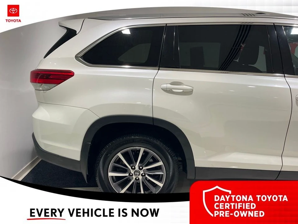 2019 Toyota Highlander - Image 6 of 12