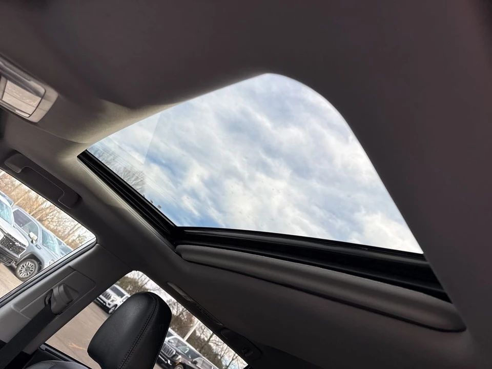 2019 Toyota Highlander - Image 11 of 12