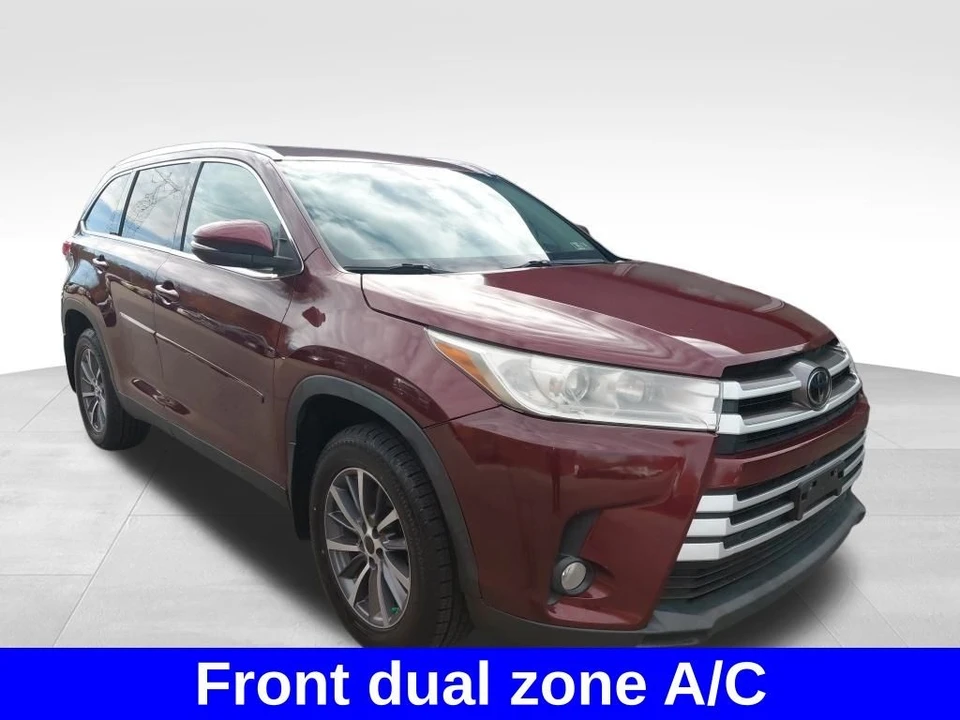 2019 Toyota Highlander - Image 6 of 12