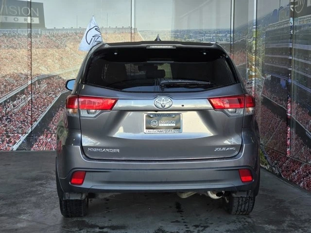 2019 Toyota Highlander - Image 7 of 12