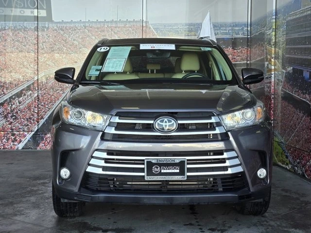 2019 Toyota Highlander - Image 3 of 12
