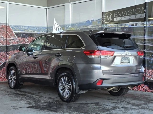 2019 Toyota Highlander - Image 6 of 12