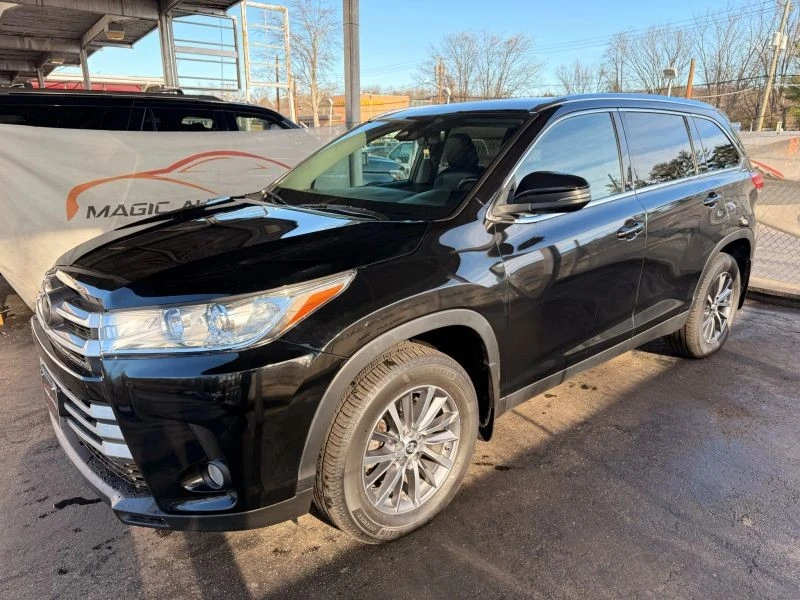 2019 Toyota Highlander - Image 8 of 12