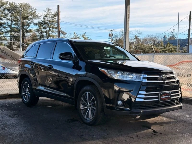 2019 Toyota Highlander - Image 6 of 12
