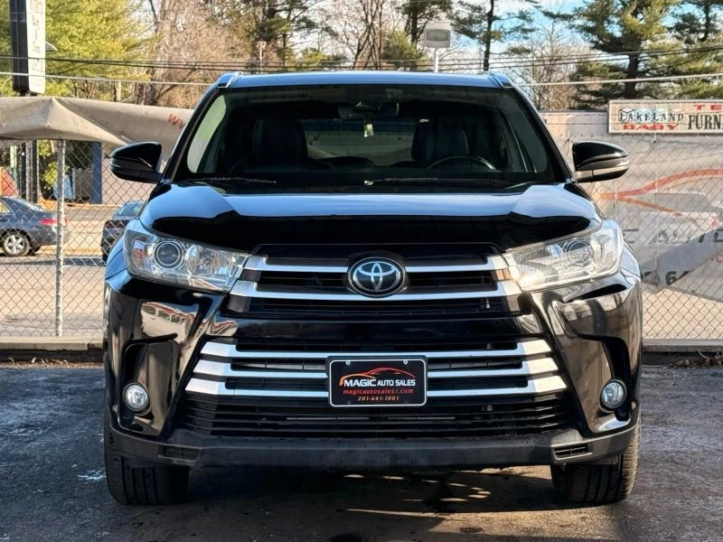 2019 Toyota Highlander - Image 5 of 12