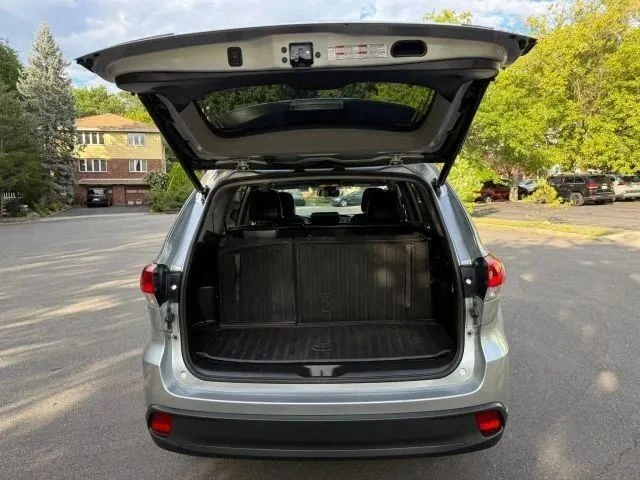 2019 Toyota Highlander - Image 5 of 12