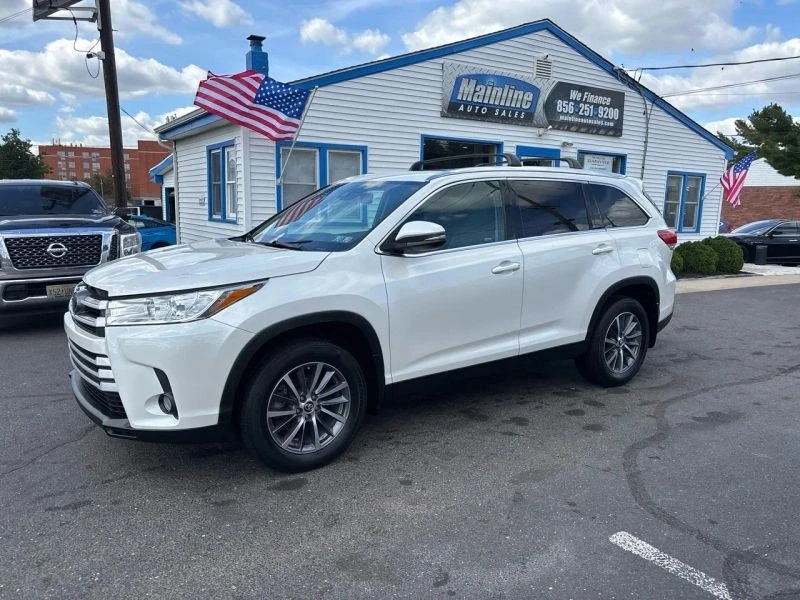 2019 Toyota Highlander - Image 4 of 12
