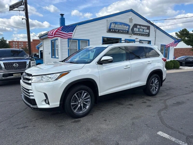 2019 Toyota Highlander - Image 2 of 12