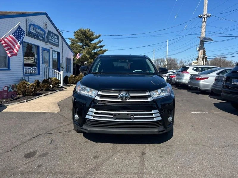 2019 Toyota Highlander - Image 9 of 12