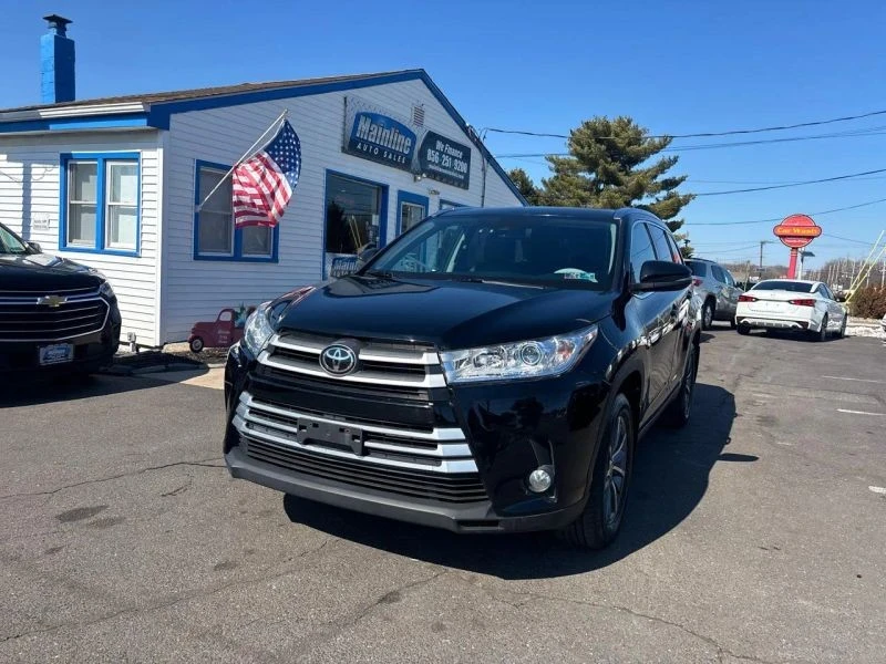 2019 Toyota Highlander - Image 10 of 12