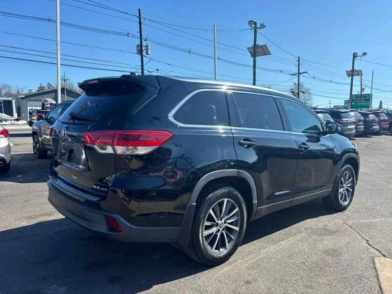 2019 Toyota Highlander - Image 6 of 12