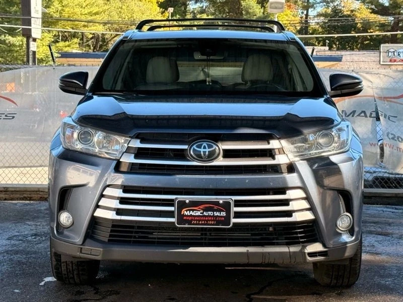 2019 Toyota Highlander - Image 5 of 12