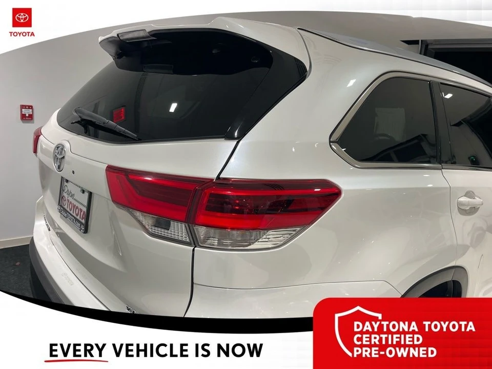 2019 Toyota Highlander - Image 9 of 12