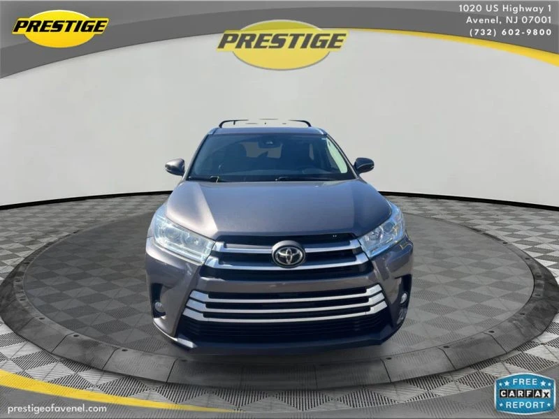 2019 Toyota Highlander - Image 2 of 12