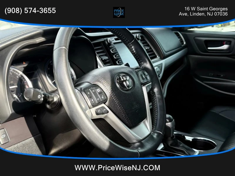 2019 Toyota Highlander - Image 9 of 12