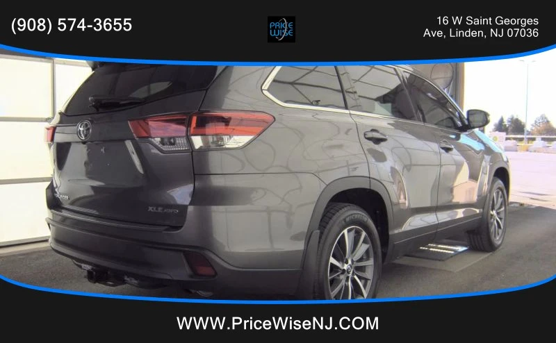 2019 Toyota Highlander - Image 2 of 9