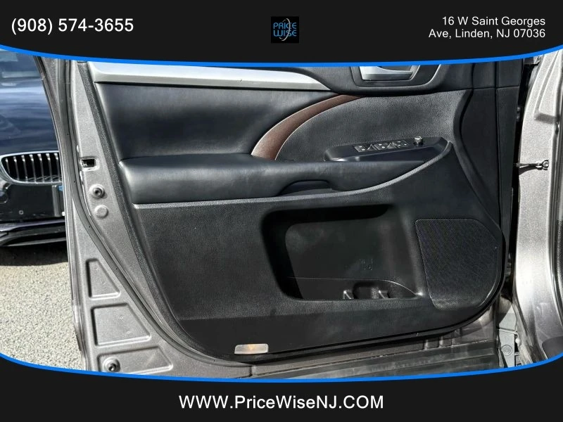 2019 Toyota Highlander - Image 7 of 12