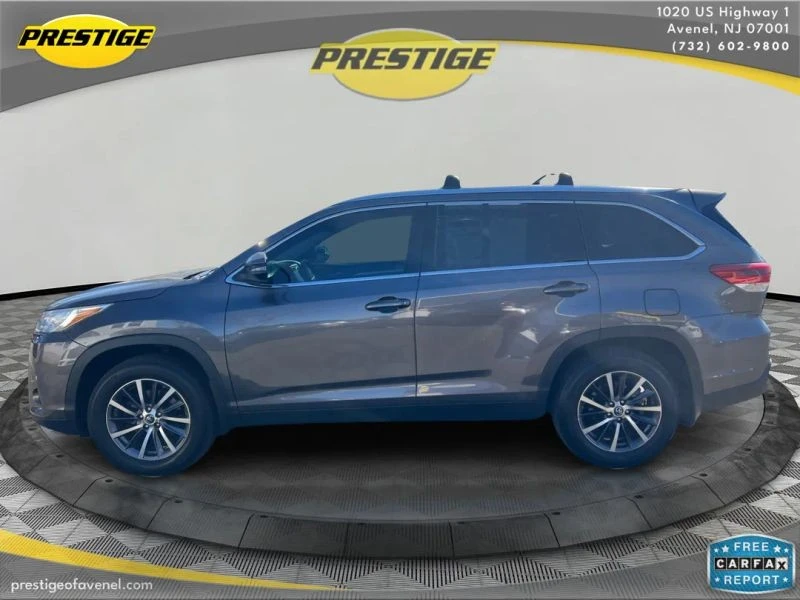 2019 Toyota Highlander - Image 8 of 12