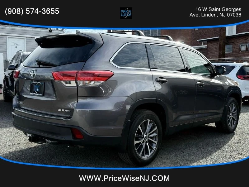 2019 Toyota Highlander - Image 6 of 12