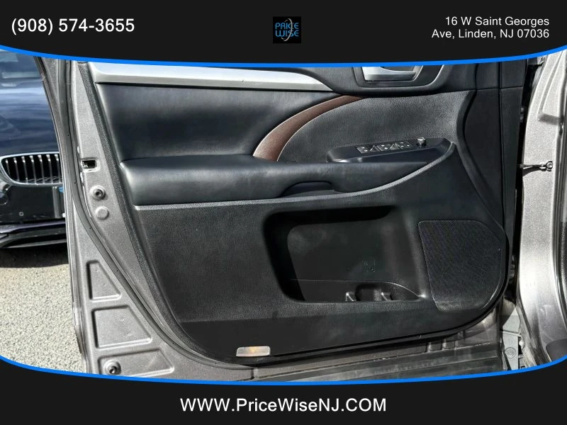 2019 Toyota Highlander - Image 7 of 12