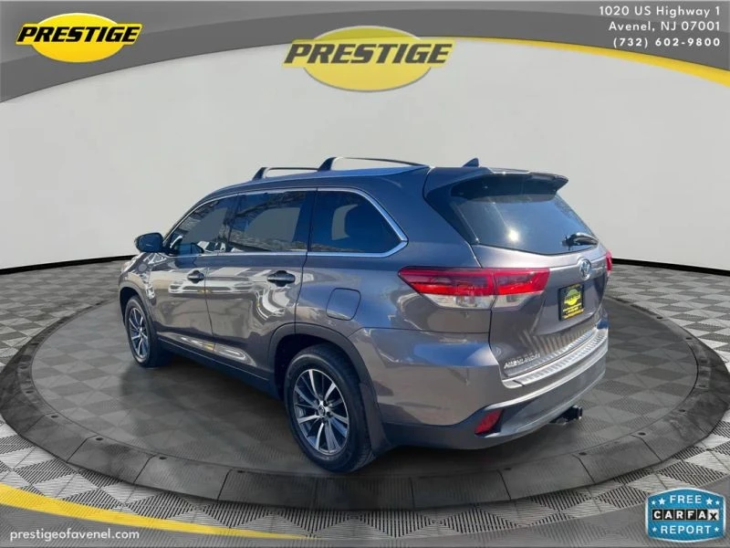 2019 Toyota Highlander - Image 7 of 12