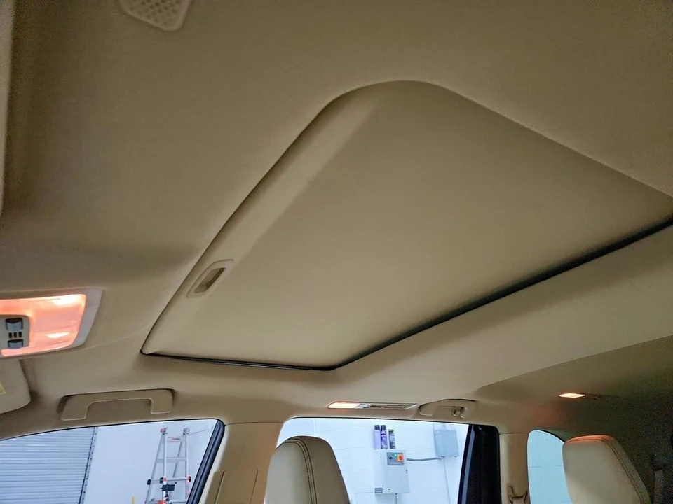 2019 Toyota Highlander - Image 15 of 21