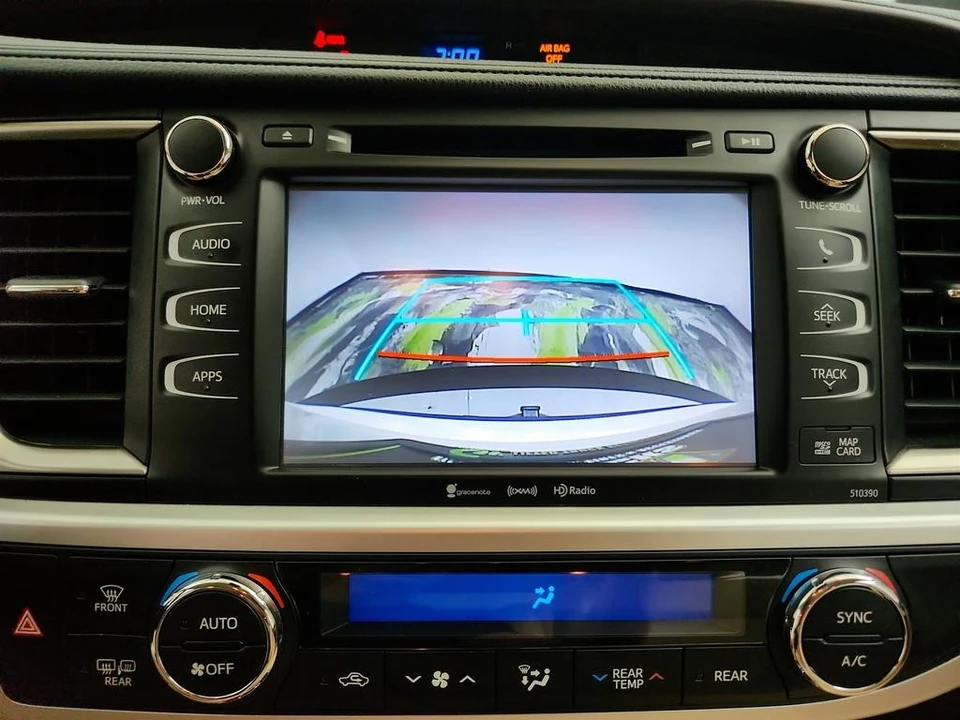 2019 Toyota Highlander - Image 21 of 21
