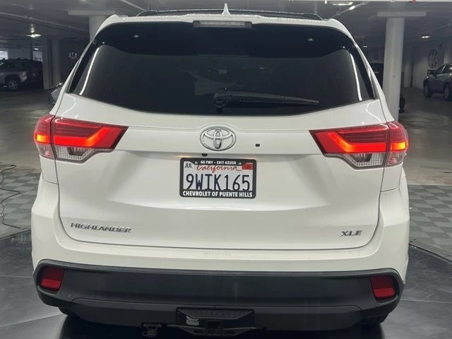 2019 Toyota Highlander - Image 7 of 11