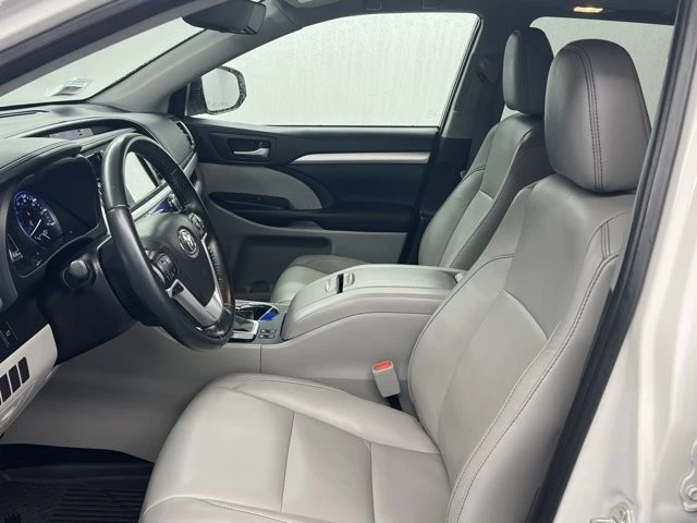 2019 Toyota Highlander - Image 8 of 11