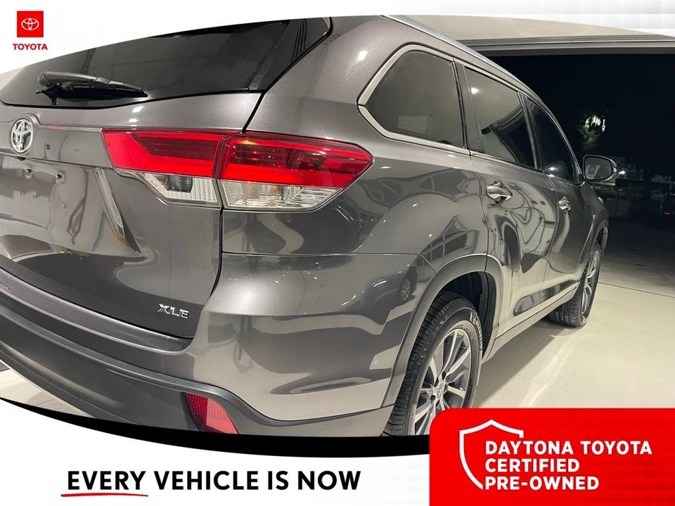 2019 Toyota Highlander - Image 9 of 12
