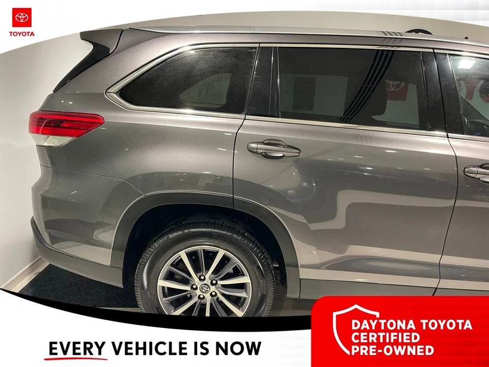 2019 Toyota Highlander - Image 6 of 12