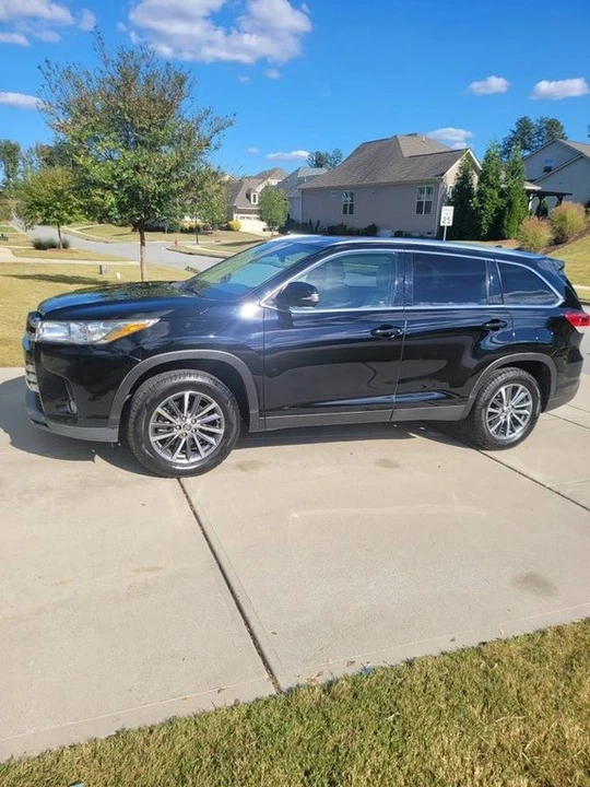 2019 Toyota Highlander - Image 5 of 12