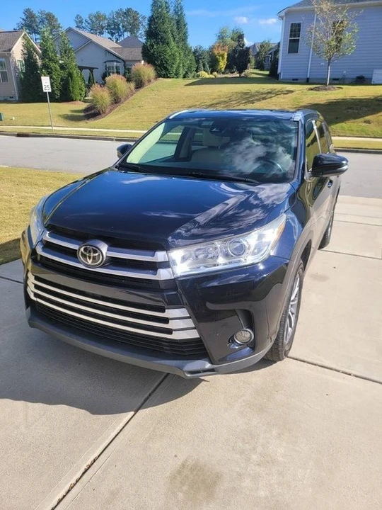2019 Toyota Highlander - Image 3 of 12