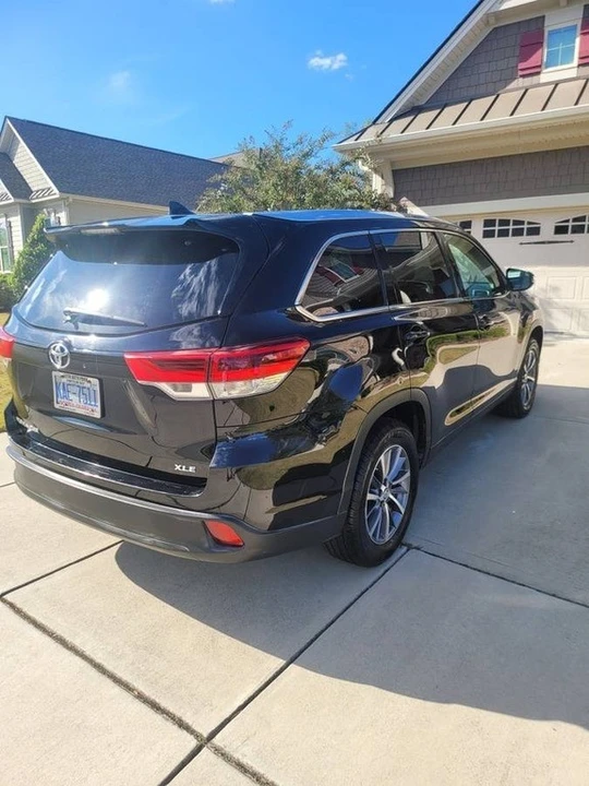 2019 Toyota Highlander - Image 7 of 12