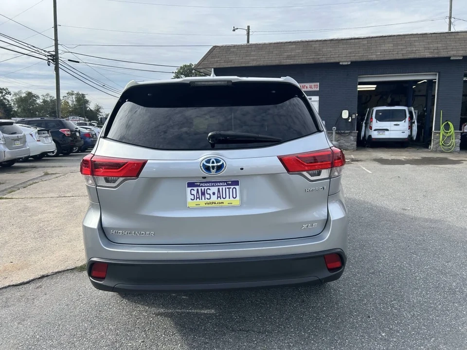 2019 Toyota Highlander - Image 6 of 21