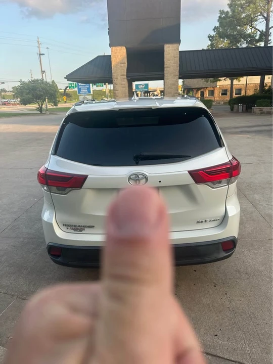 2019 Toyota Highlander - Image 5 of 11