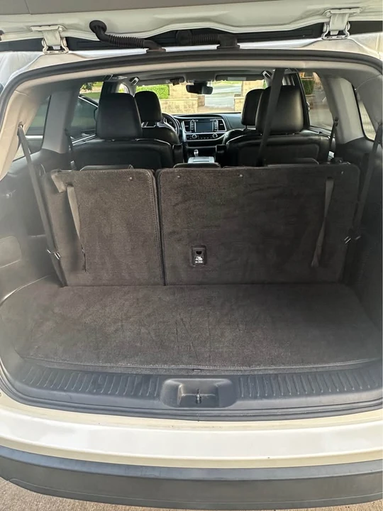 2019 Toyota Highlander - Image 10 of 11