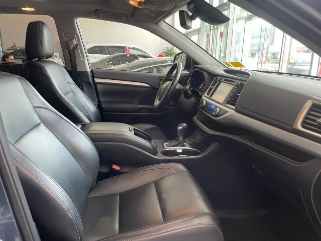 2019 Toyota Highlander - Image 26 of 31