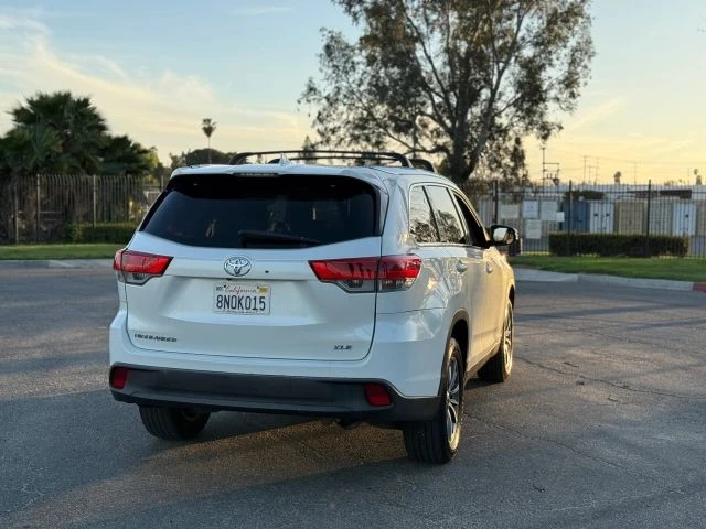 2019 Toyota Highlander - Image 6 of 21